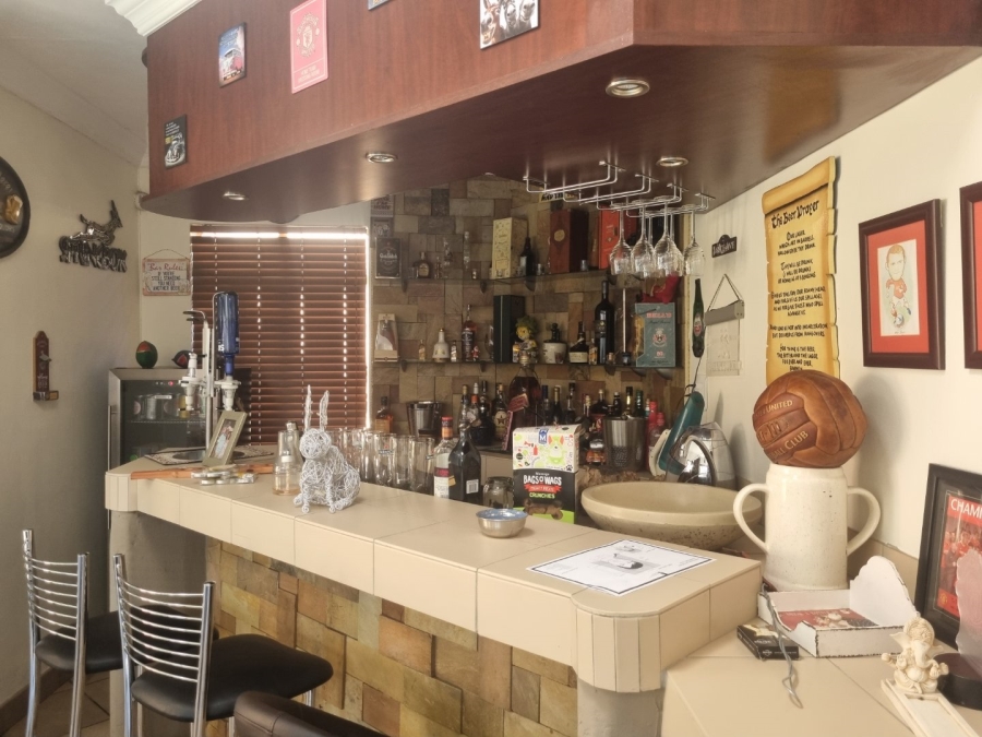 4 Bedroom Property for Sale in Vaalpark Free State
